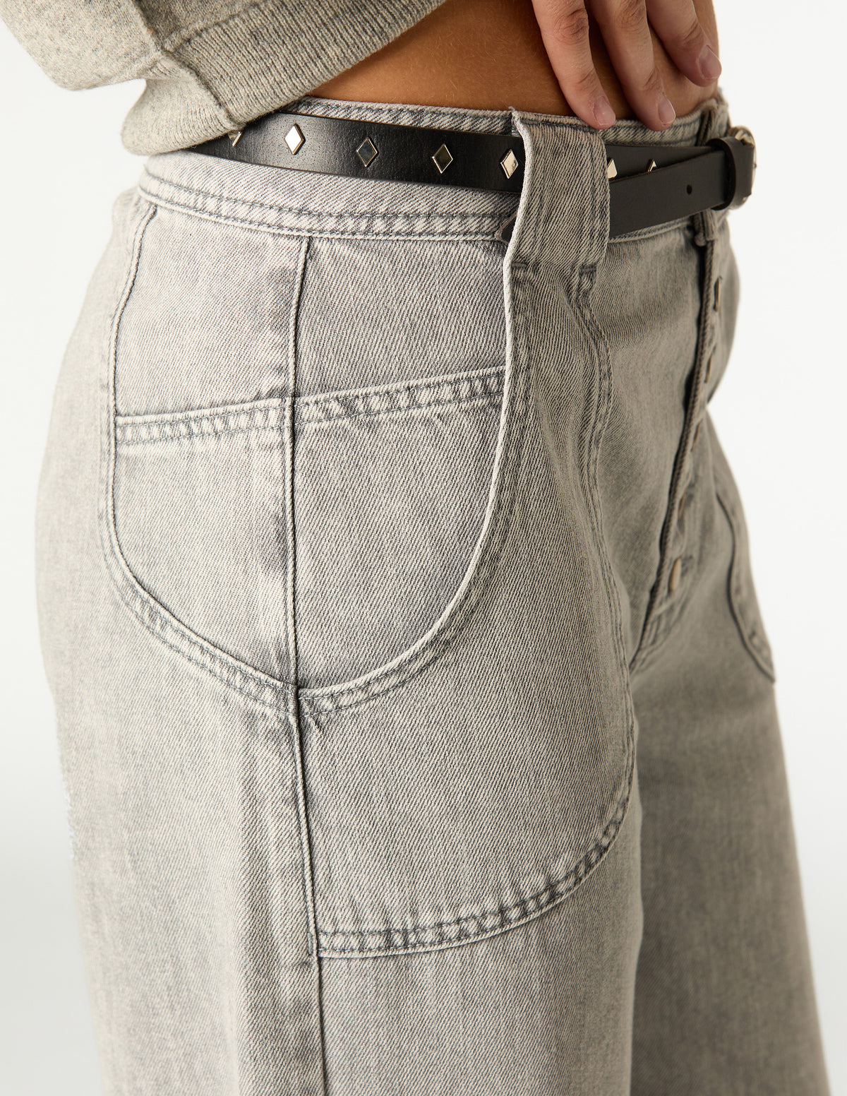 BLACK RHOMBUS STUDDED LEATHER BELT