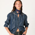 CAMISA ESCOTE PICO TACHAS MIDNIGHT