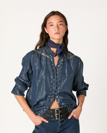 CAMISA ESCOTE PICO TACHAS MIDNIGHT