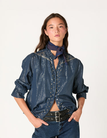 CAMISA ESCOTE PICO TACHAS MIDNIGHT