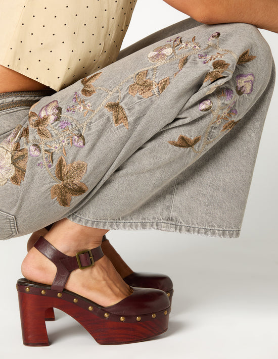 BURGUNDY WEDGE CLOG