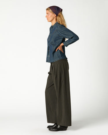 PANTALON PLIEGUE RAYA ANTRACITA