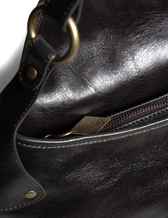 BLACK FLAP BAG
