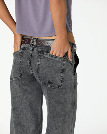 PANTALÓN NN BORDADO GRIS