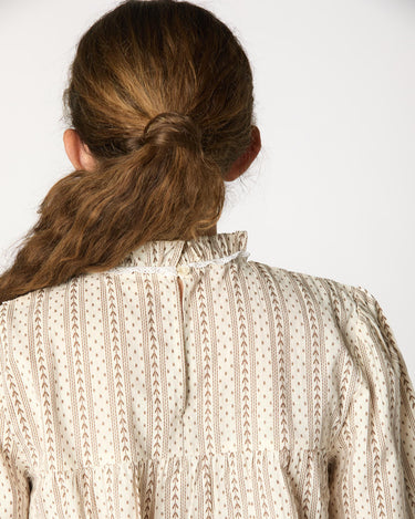 CAMISA ENCAJE FLECHA CHOCOLATE