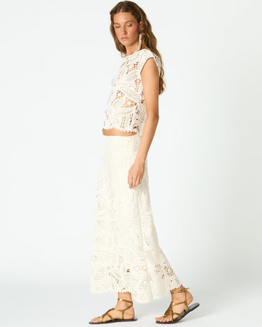 WHITE LACE SKIRT