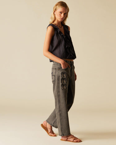 EMBROIDERED BUTTERFLY GRAY PANTS