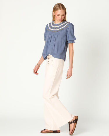 EMBROIDERED STRAP SHIRT ANILINE BLUE
