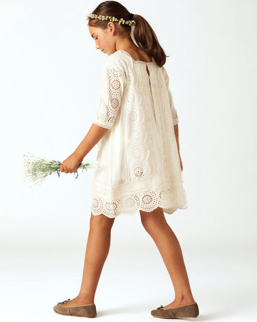 LACE BRIDAL GOWN