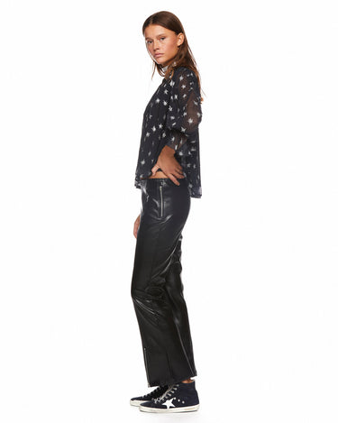 Pantalón piel campana cortes