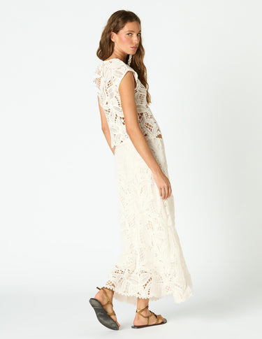 WHITE LACE SKIRT