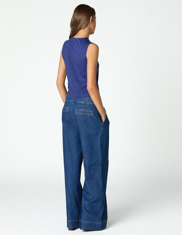 BIG BLUE SIDE LACE T-SHIRT