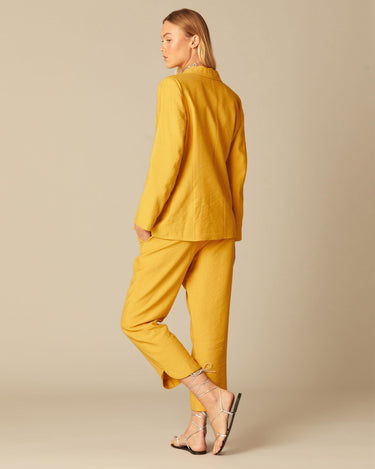 YELLOW BLAZER