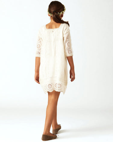 LACE BRIDAL GOWN