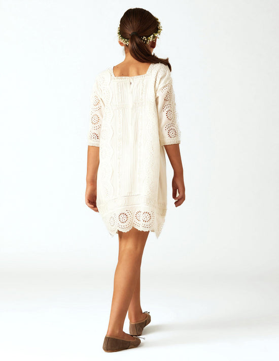 LACE BRIDAL GOWN