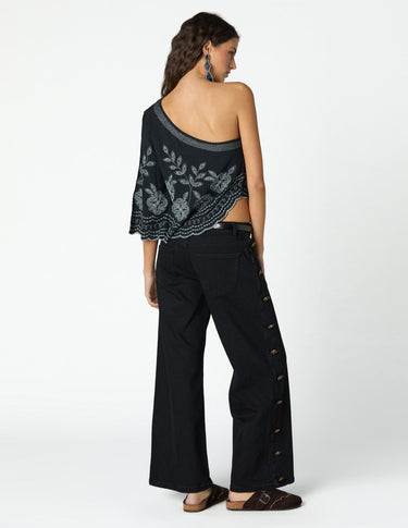 BLACK DENIM SIDE BUTTON FLOWER