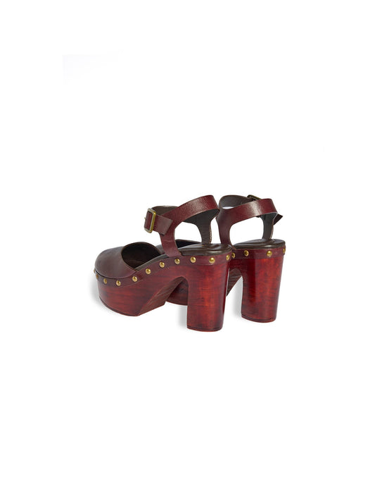 BURGUNDY WEDGE CLOG