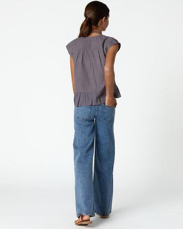 OVERCAST LACE V-NECK SHIRT