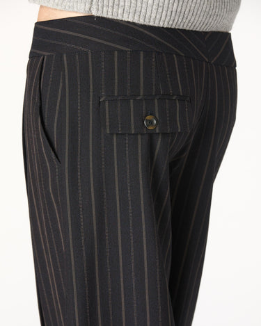 PANTALÓN COSTURA AZUL