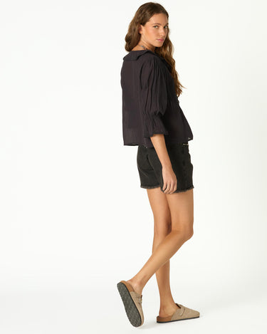 RUFFLED GATHERED ANTHRACITE SHIRT
