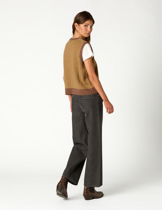 BROWN KNITTED VEST MIX