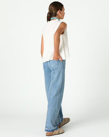 BLUE DISTRESSED DENIM JEANS