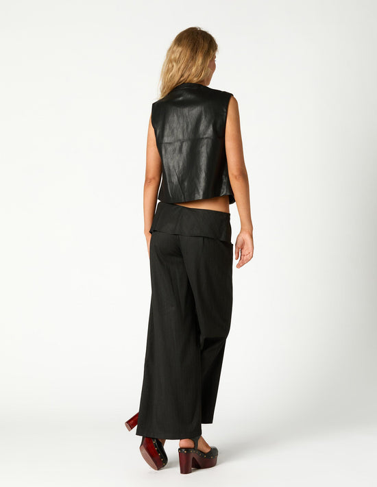 CRISS-CROSS HALTER TOP BLACK