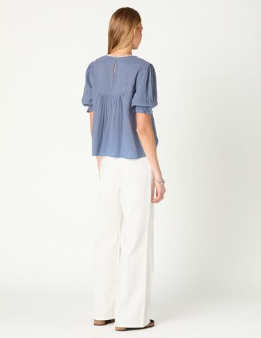EMBROIDERED STRAP SHIRT ANILINE BLUE