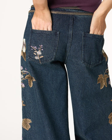 PANTALÓN BORDADO FLOR BLUE RIN