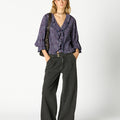 CAMISA VOLANTE JARETAS NIGHT GARDEN PLUM